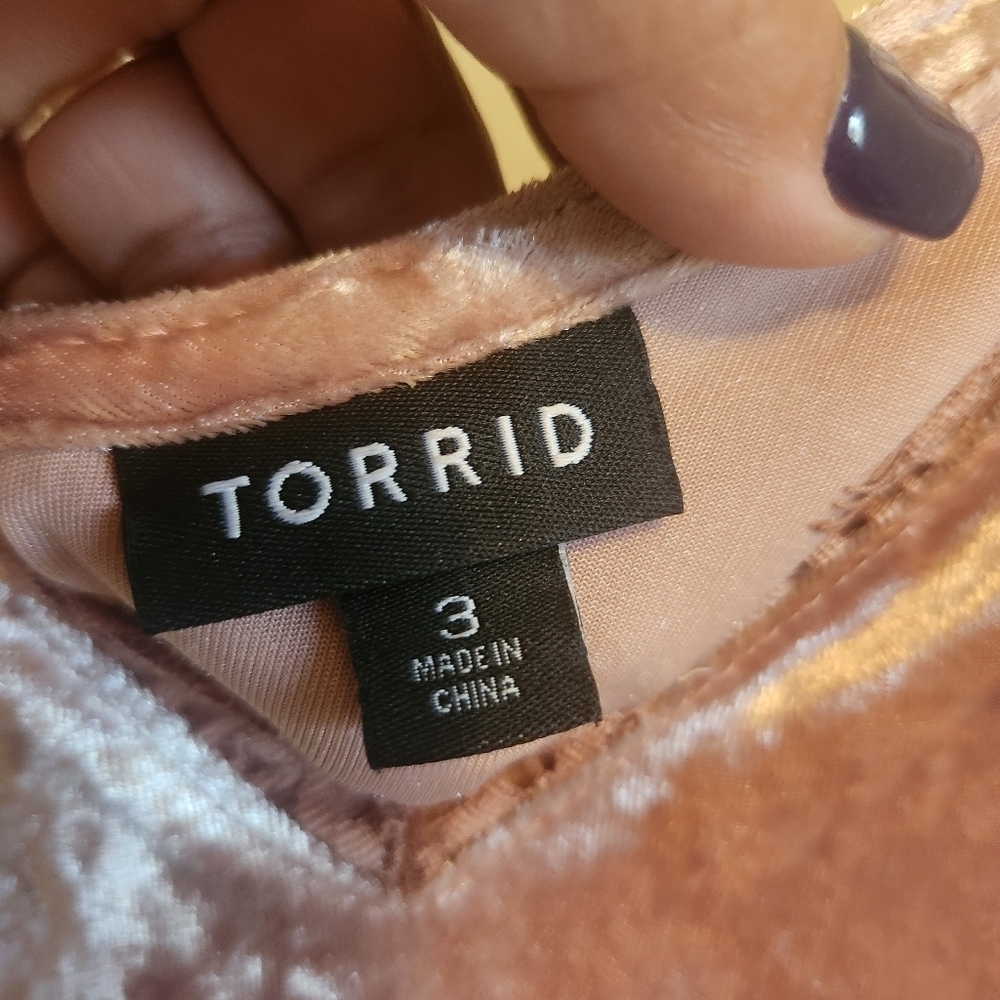 TORRID PINK VELVET LACE TRIM V-NECK CAMI SIZE 3X (22-24) - Picture 7 of 9